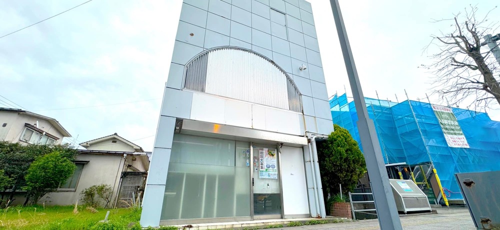 建物正面